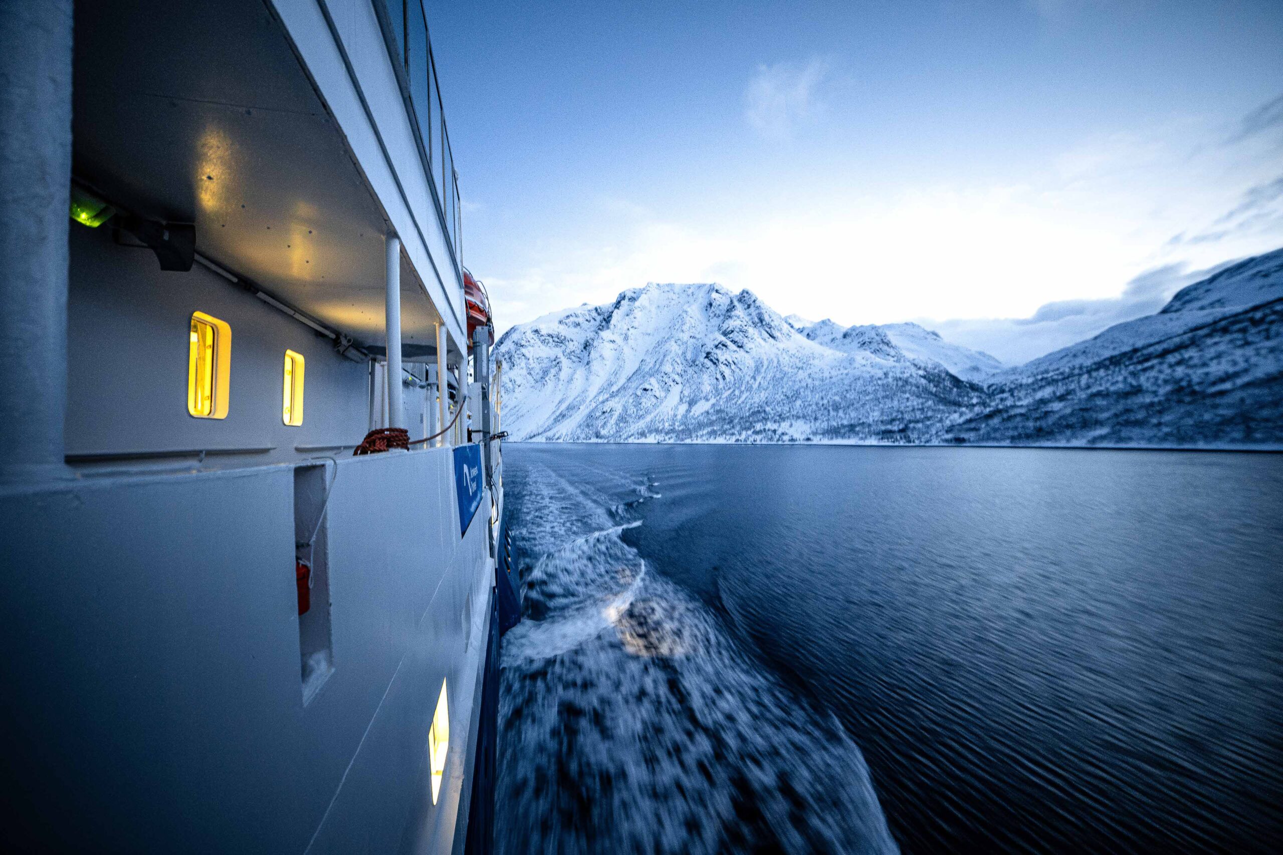 24h-observacao-de-baleias-aurora-boreal-cruzeiro-05