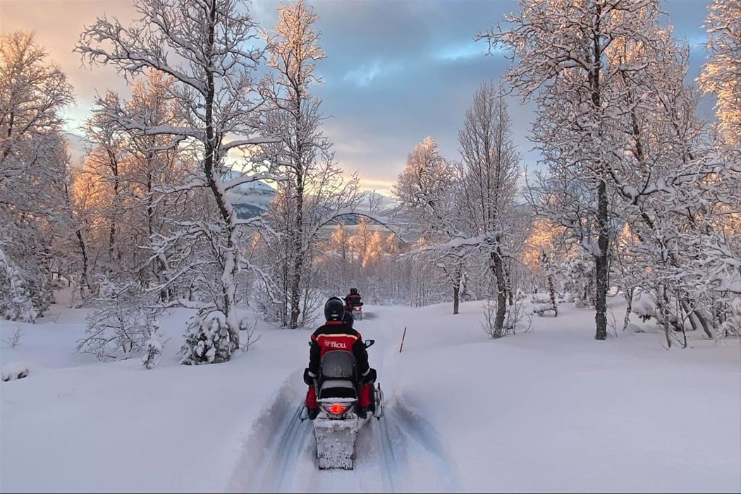 Snowmobile Safari saindo de Tromso