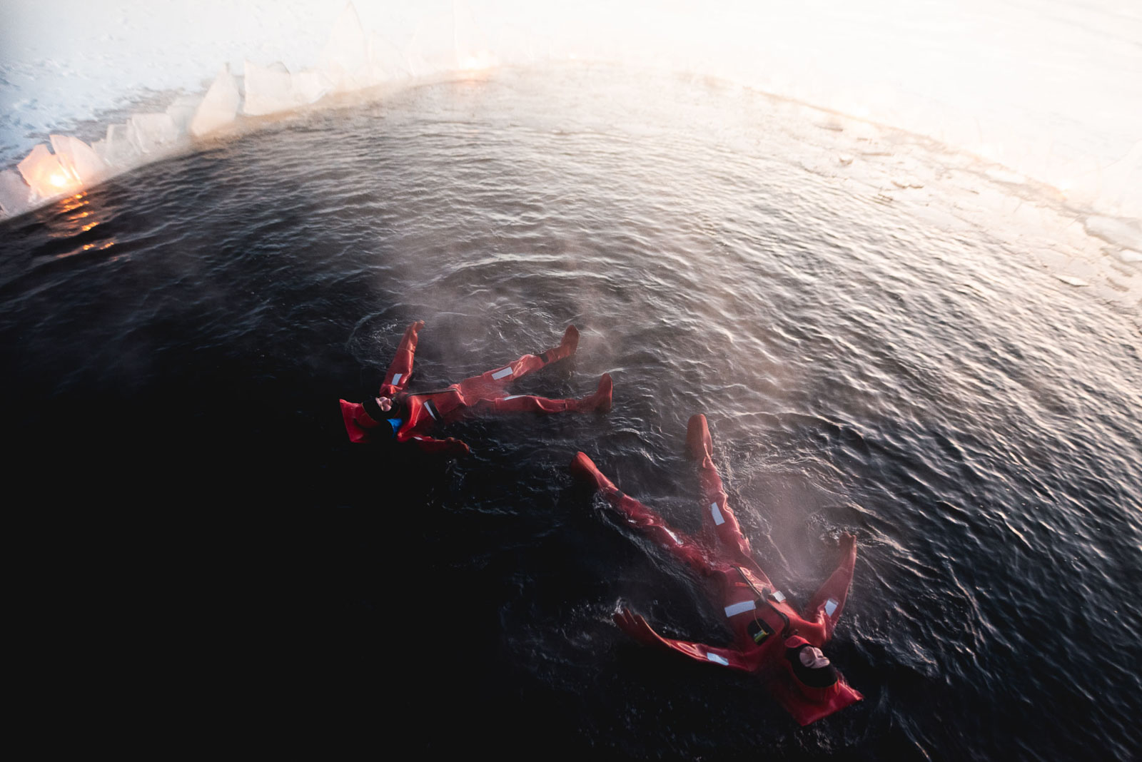 flutuação-artico-fiorde-tromso-03